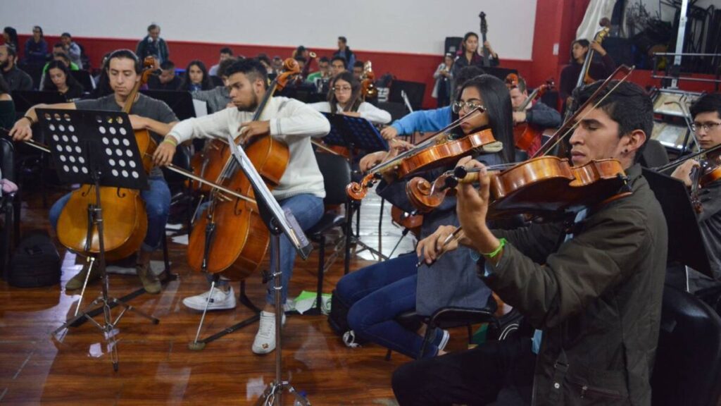 Colombianos y venezolanos, a inscribirse en el coro y ensamble Somos Tricolor