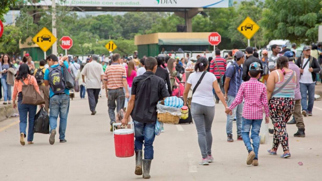 Comerciantes venezolanos piden trato recíproco tras reapertura de frontera