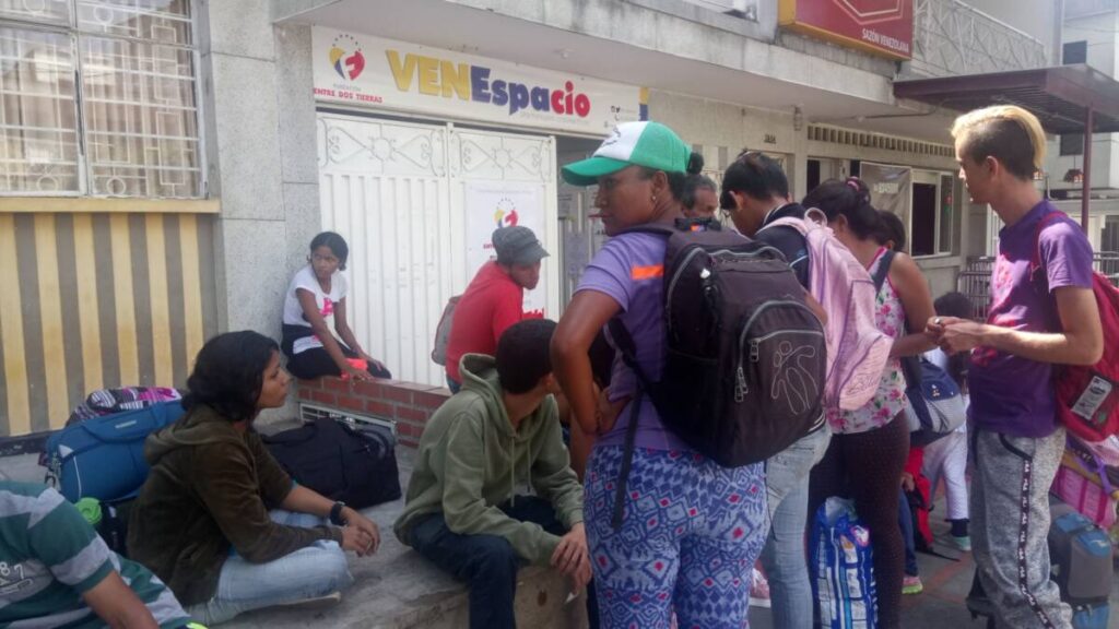 Migrantes contagiados con covid-19 en el país superan los 2 mil