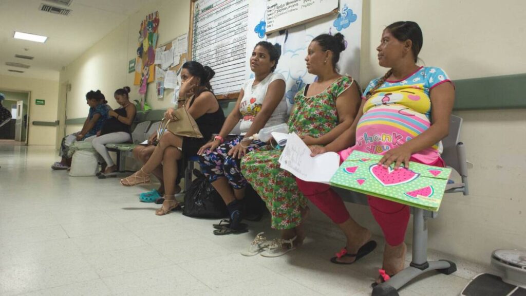 Partos de mujeres migrantes en zonas fronterizas: así son las cuentas