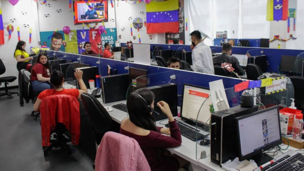 Colombianos retornados y venezolanos podrán certificar competencias laborales