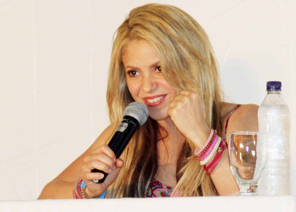 Shakira ayuda a los migrantes venezolanos en Colombia