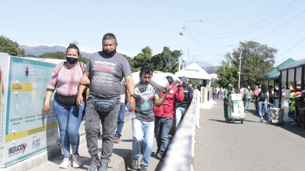 Al día transitan 30 mil migrantes pendulares en puentes de Norte de Santander