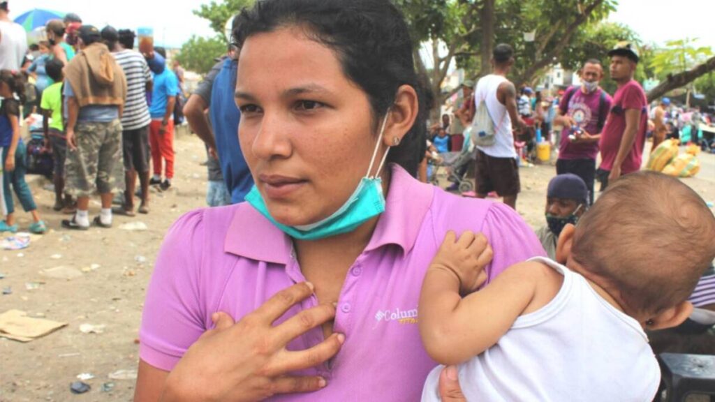 La inclemente espera de los venezolanos que necesitan entrar a su tierra