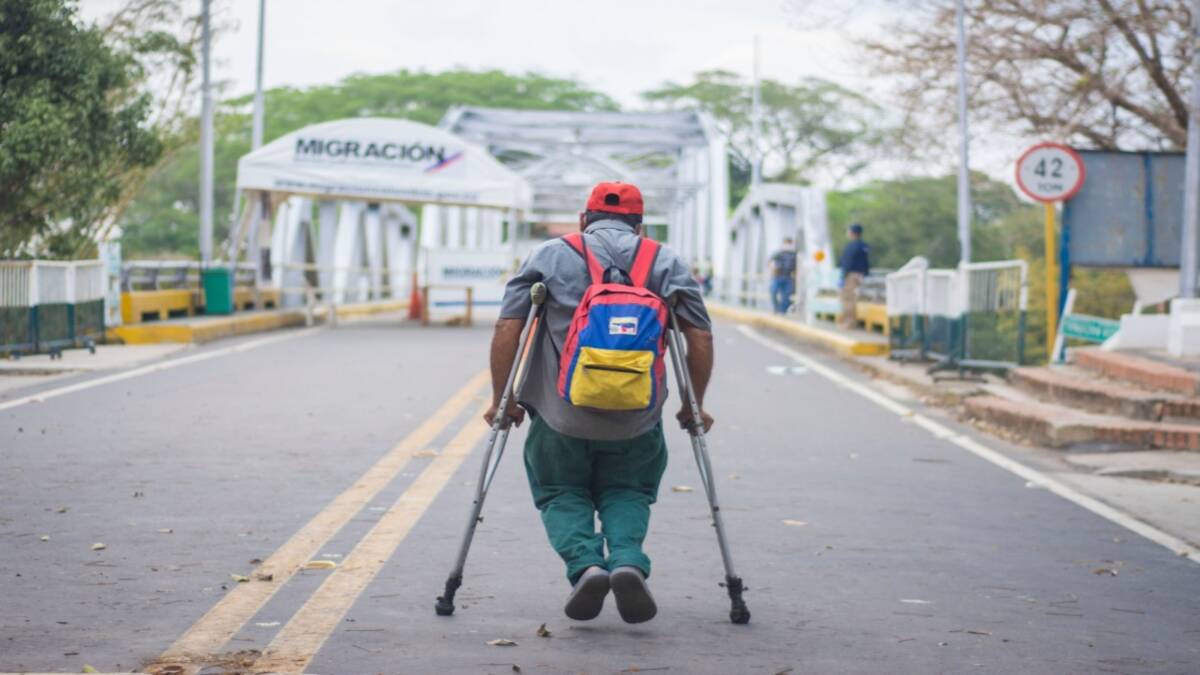 FOTOS | Más de 500 migrantes han regresado por la frontera de Arauca