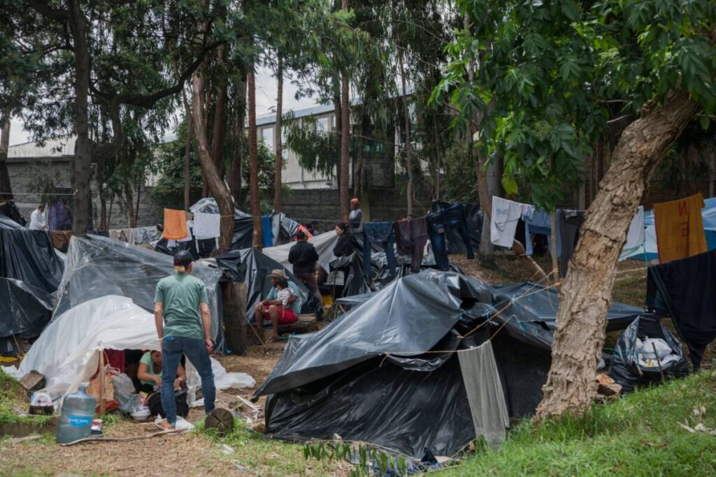 Diario del primer mes del campamento para venezolanos en Bogotá