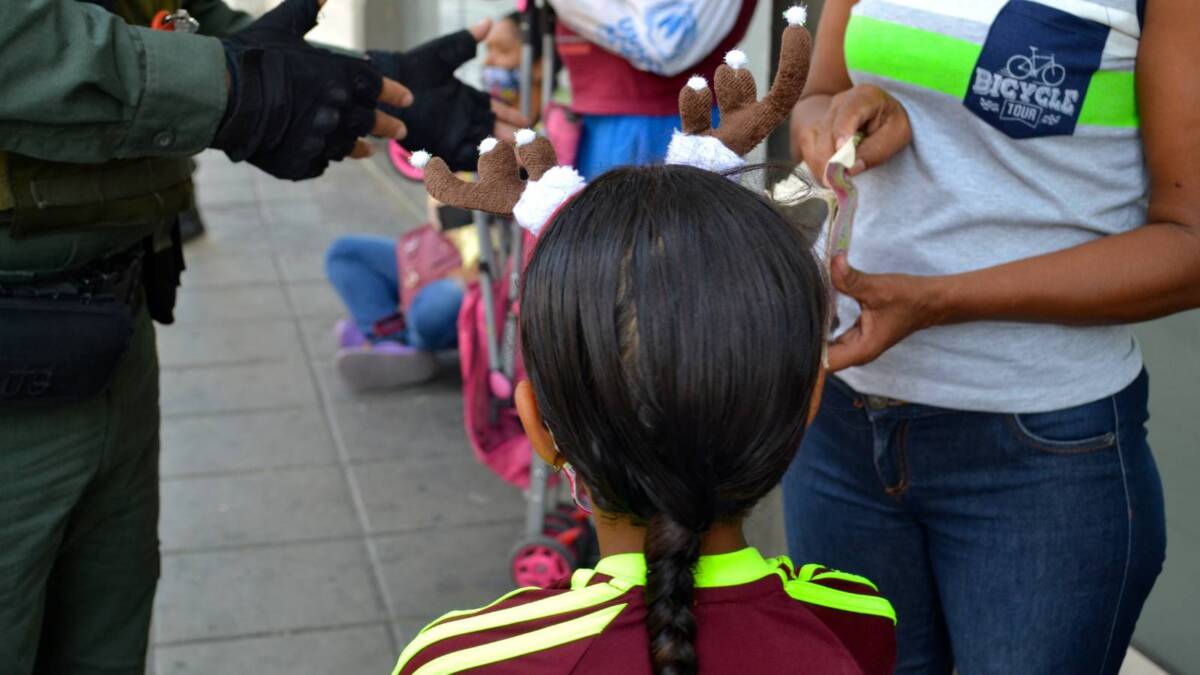 La desgarradora práctica del uso de menores migrantes para la mendicidad