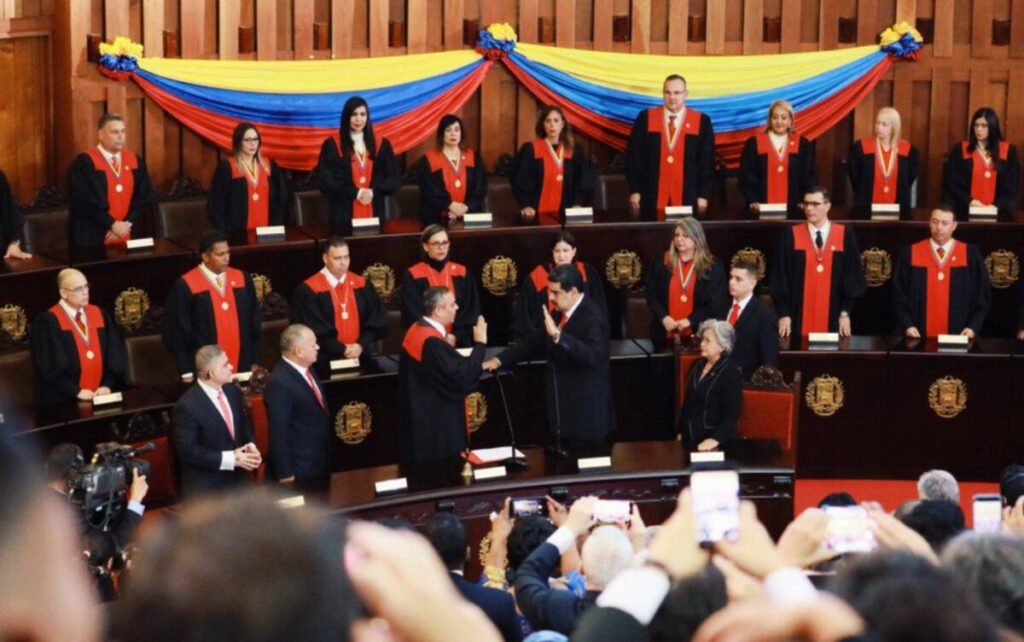 Por Skype y WhatsApp, así funciona el tribunal de justicia venezolano en el exilio