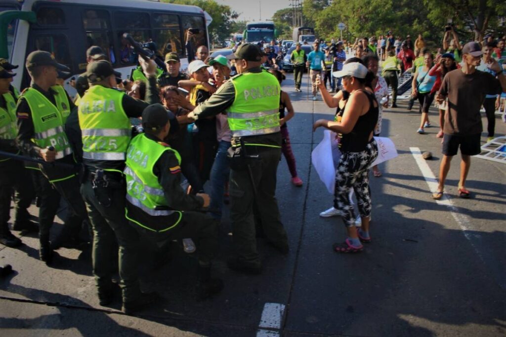 Del tránsito al asentamiento: la lucha de los venezolanos en Cali