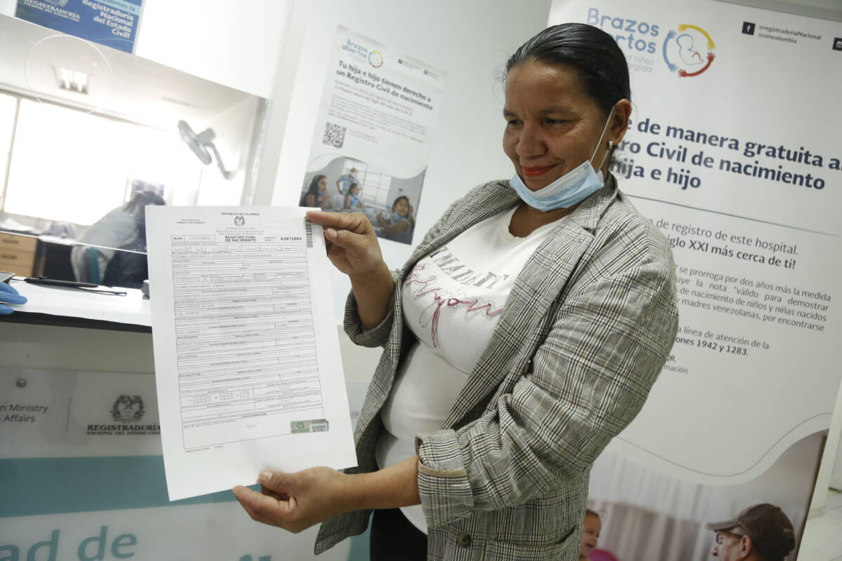 Con los 'Brazos abiertos’ Colombia garantiza protección a niños venezolanos nacidos en el país