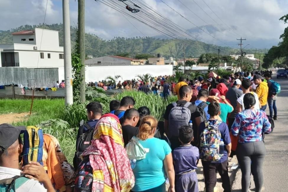 Migrantes hacen cola en Honduras OIM Honduras / Erick Escoto