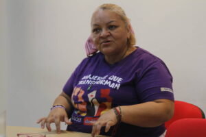 Carmen Álvarez hace parte del grupo ‘Mujeres que transforman’, conformado por unas 200 integrantes, que encuentran en el apoyo de sus compañeras soluciones para enfrentar situaciones de violencia.