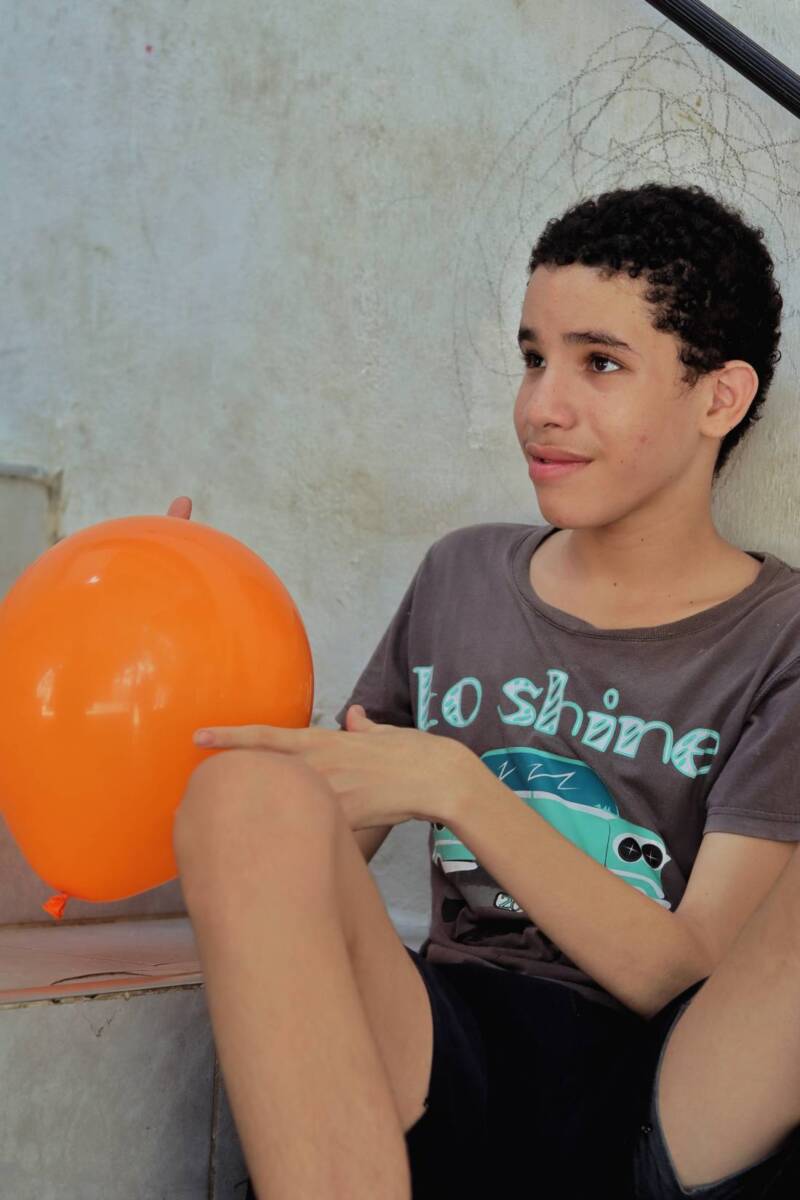 Luis Frank tiene 13 años y padece autismo severo, una condición que impide que pueda vivir de manera autónoma.